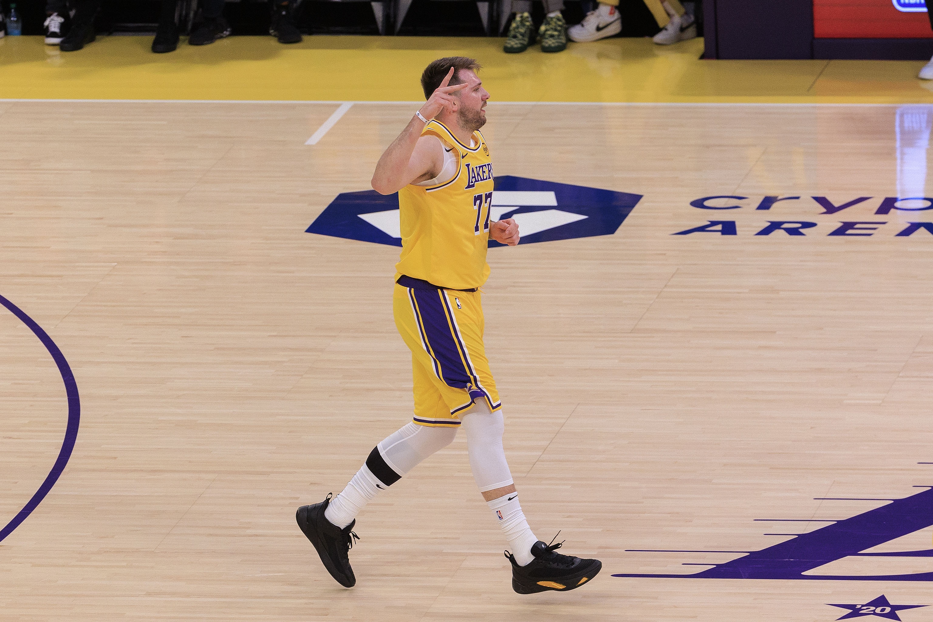 DFS:對手最強的防守人會(huì )去防東契奇 他將為我們所有人創(chuàng )造機會(huì )